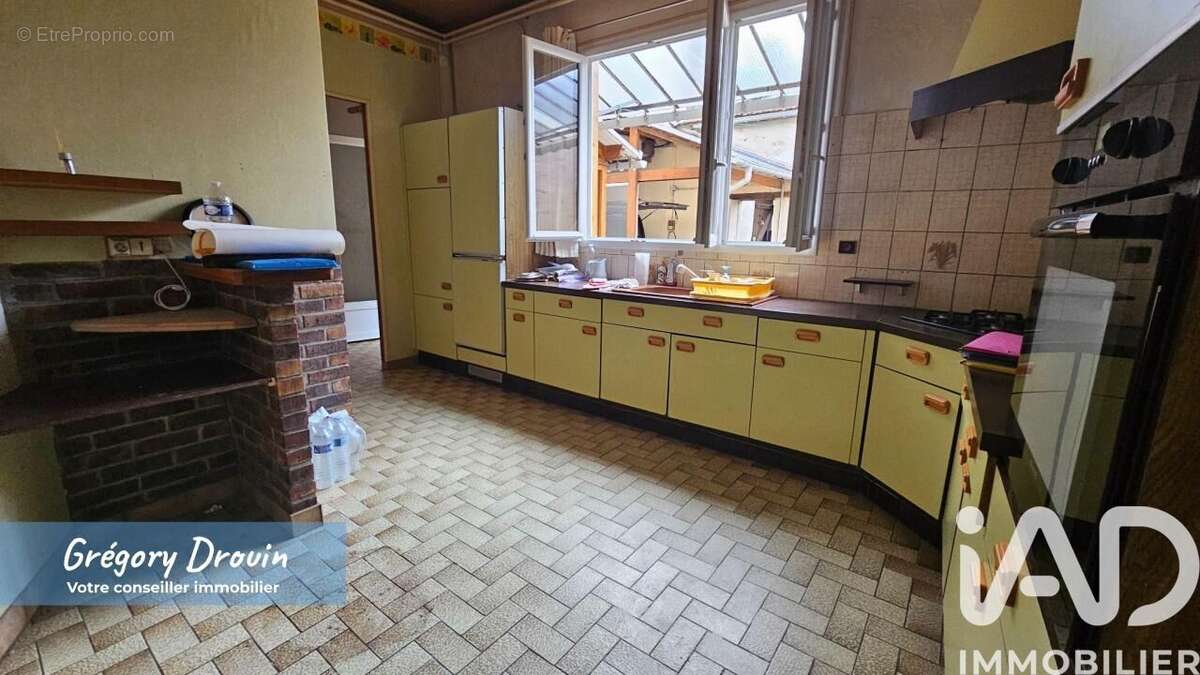 Maison 162 m² à Tousson  - photo 5