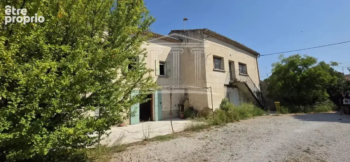 Maison 161 m² à Entraigues-Sur-La-Sorgue  - photo 2