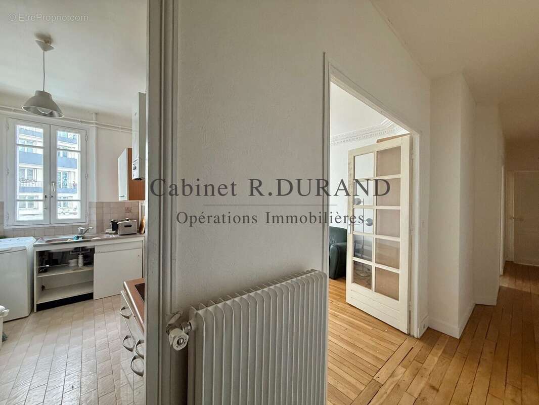 Appartement à COURBEVOIE