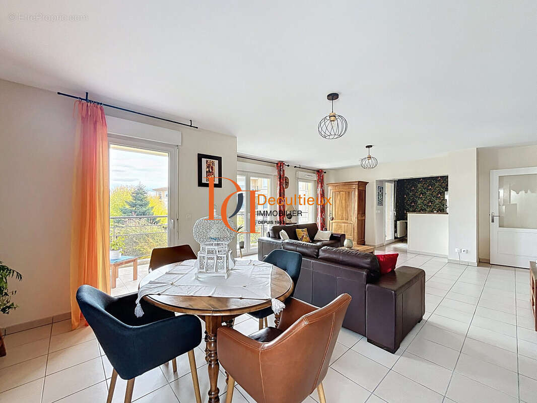 Appartement à CRAPONNE