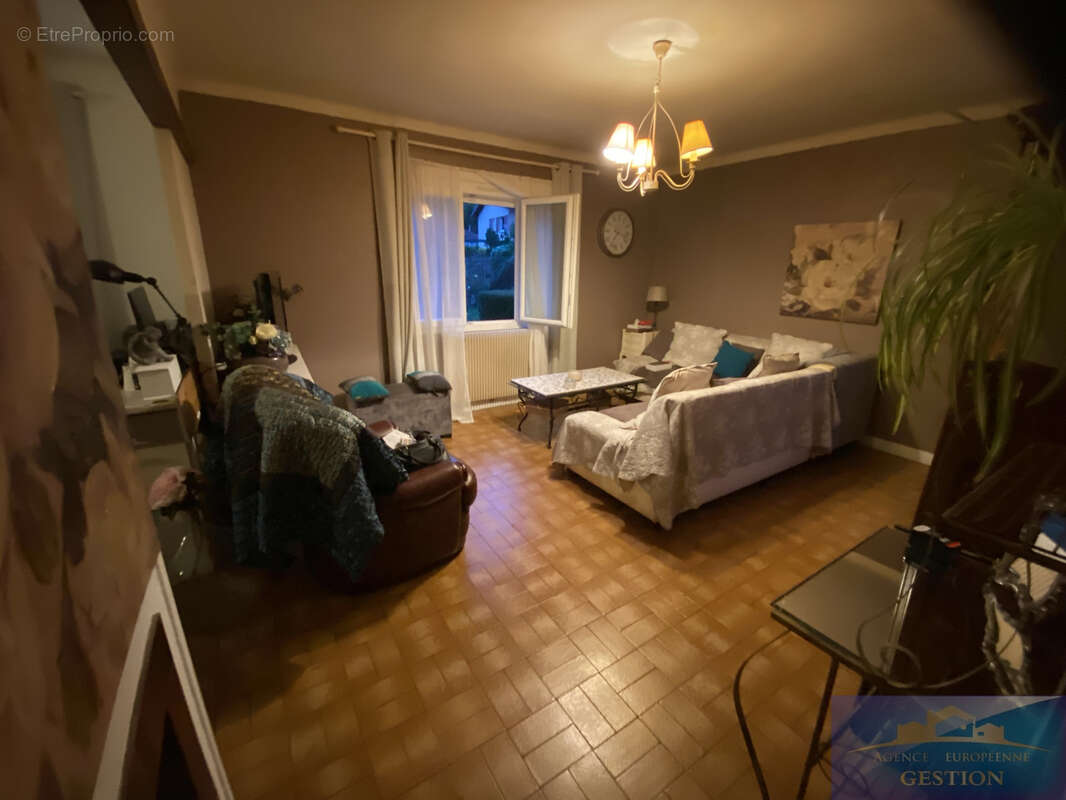 Maison avec 3 appartements - photo 10