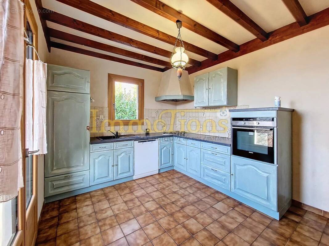 Maison à SAINT-PIERRE-DE-CHERENNES