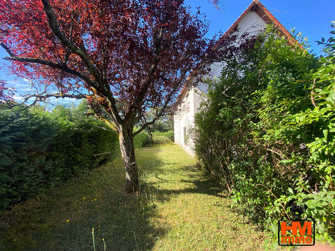 Maison à BESSINES-SUR-GARTEMPE