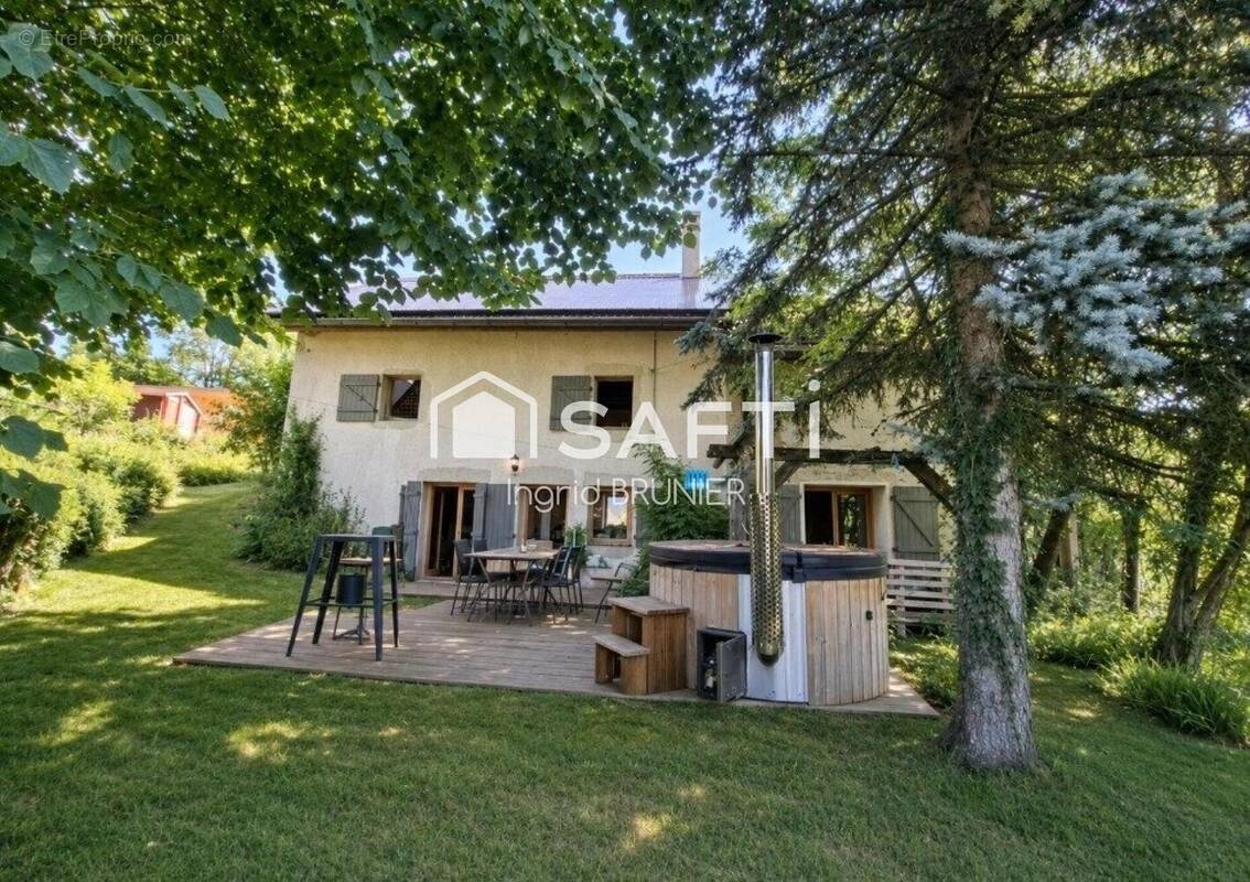 Photo 1 - Maison à SAINT-PIERRE-DE-CURTILLE