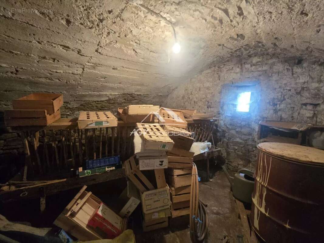 Maison à LES SALLES-DU-GARDON