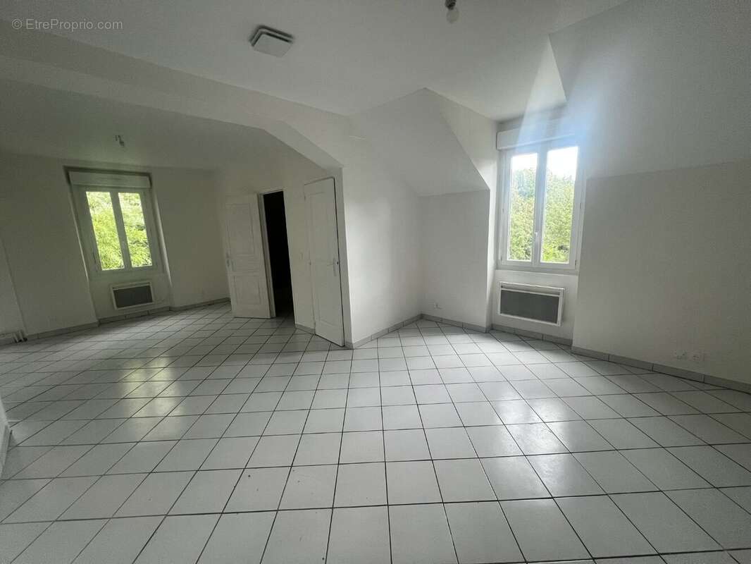 Appartement 39 m² à Saint-Cheron  - photo 4