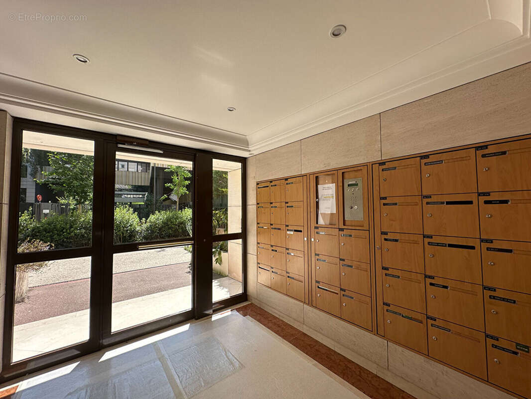 Appartement à MONTROUGE