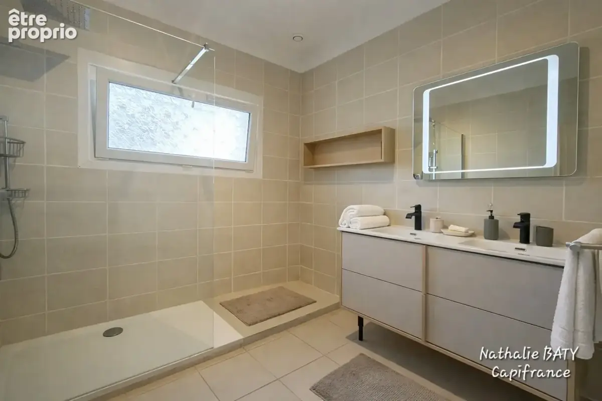 SOUS OFFRE - Rare à la vente - Spacieux appartement 158 m² – 7 pièces – 4 chambres – Terrasse, balcon, jardin – Dépendances – Ug - photo 13