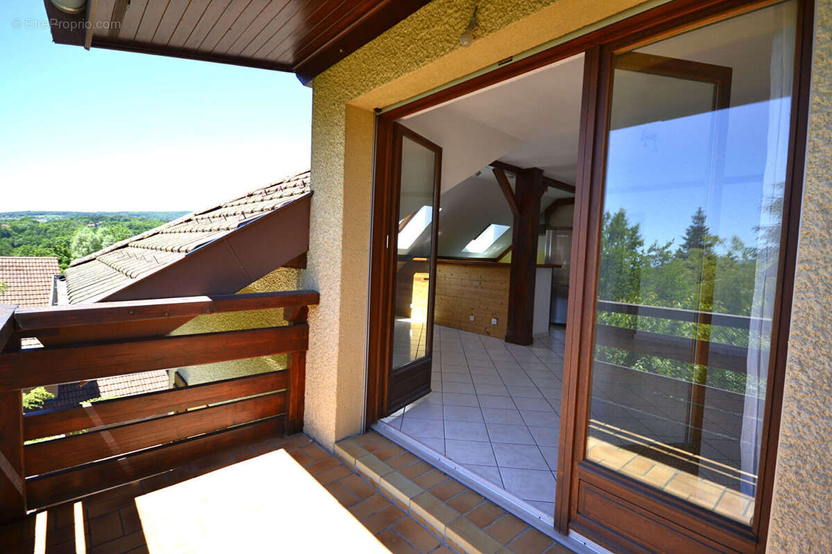 Appartement à SAINT-MARTIN-BELLEVUE