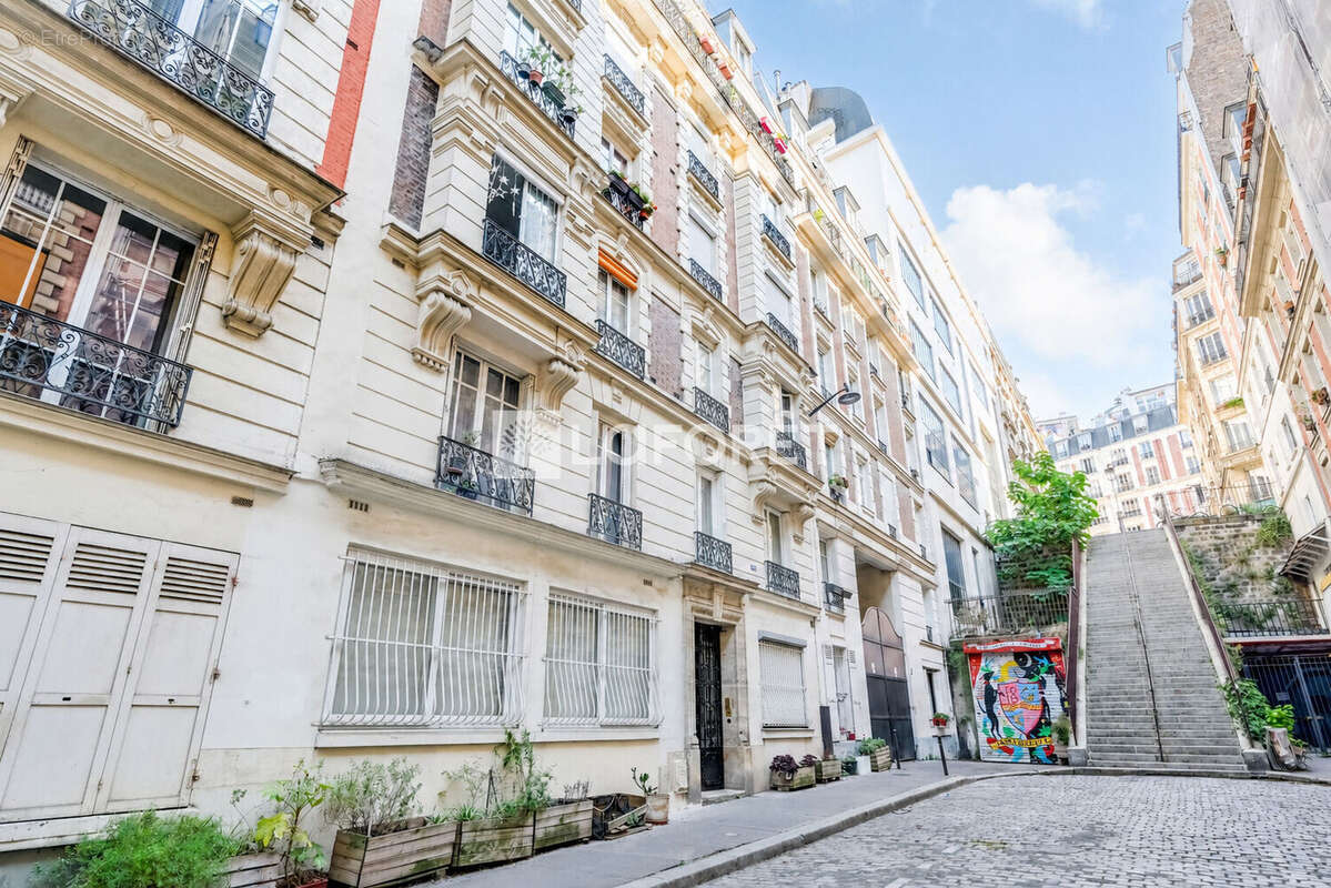 75018 : rue cyrano de bergerac - emplacement recherche - ideal investisseur ! - photo 4