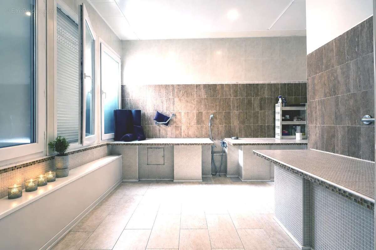 Appartement 241 m² à Maurepas  - photo 15