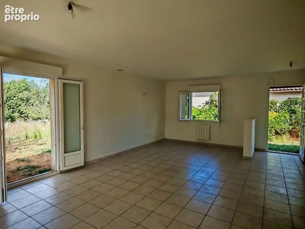Maison de plain-pied T4 sur 1,09 hectares - photo 9