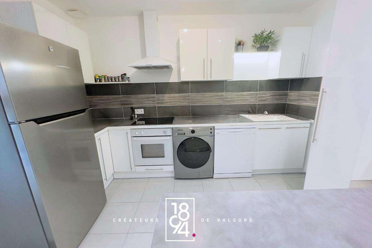 Appartement à JONQUIERES-SAINT-VINCENT