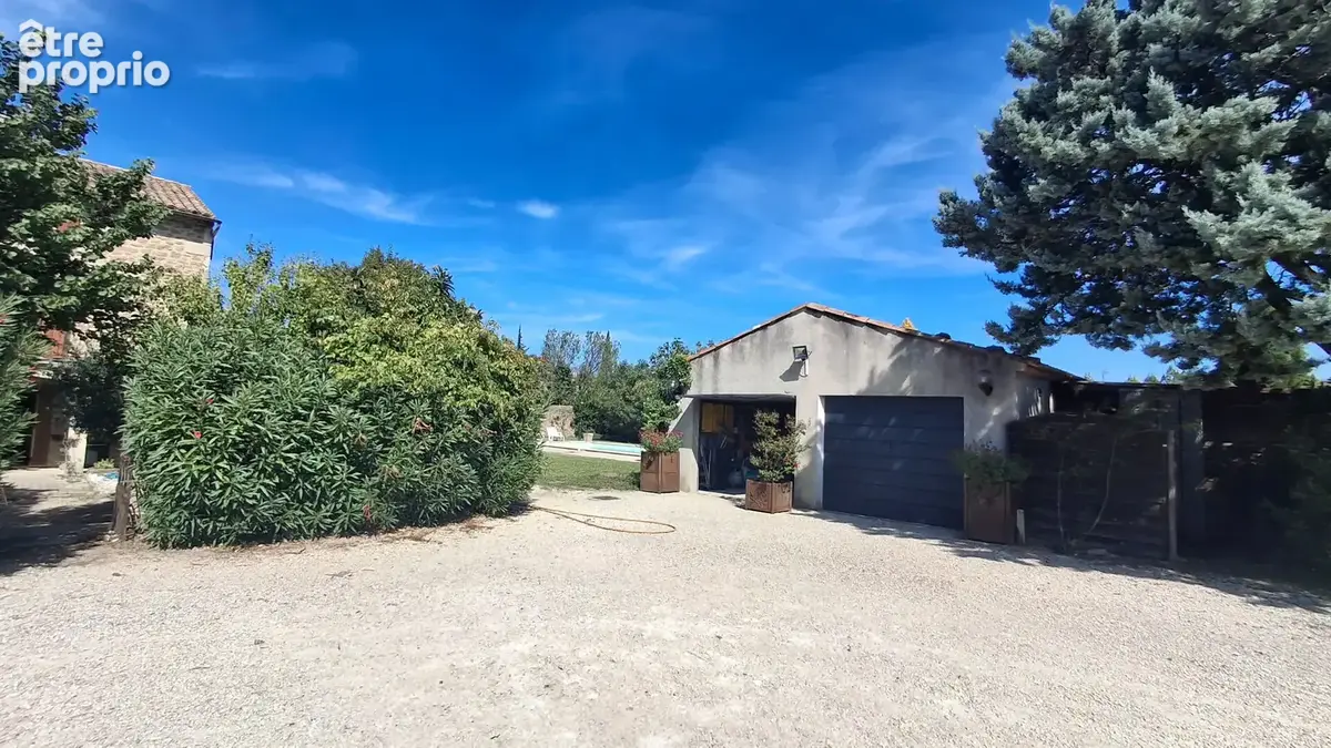 A vendre, à 2 pas du centre du village de Grillon, Maison de village avec jardin, piscine et garage! - photo 18