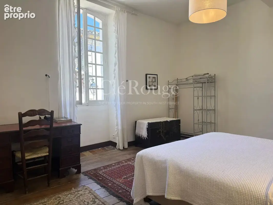 Au cœur d’Eymet – Maison de caractère avec grange et cour plein sud - photo 9