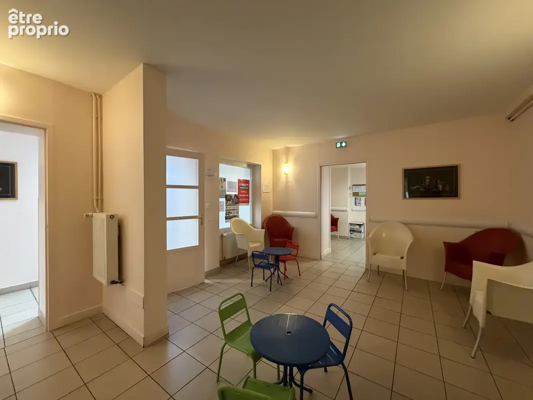 Local Professionnel - Idéal Prof. médicale - 150 m2 Plein Pied - ORLEANS - photo 5