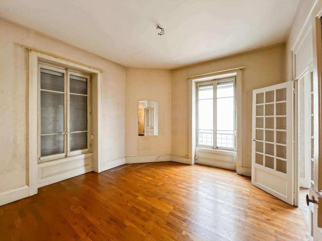Appartement à VILLEURBANNE