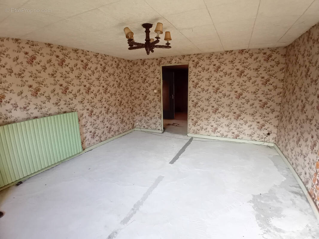 Maison à LE COTEAU