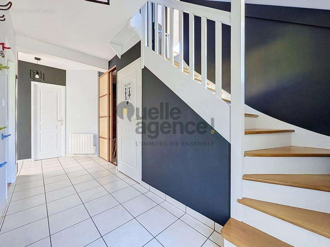 Maison 11 pièces de 230 m2 à Saint-Urbain - photo 17