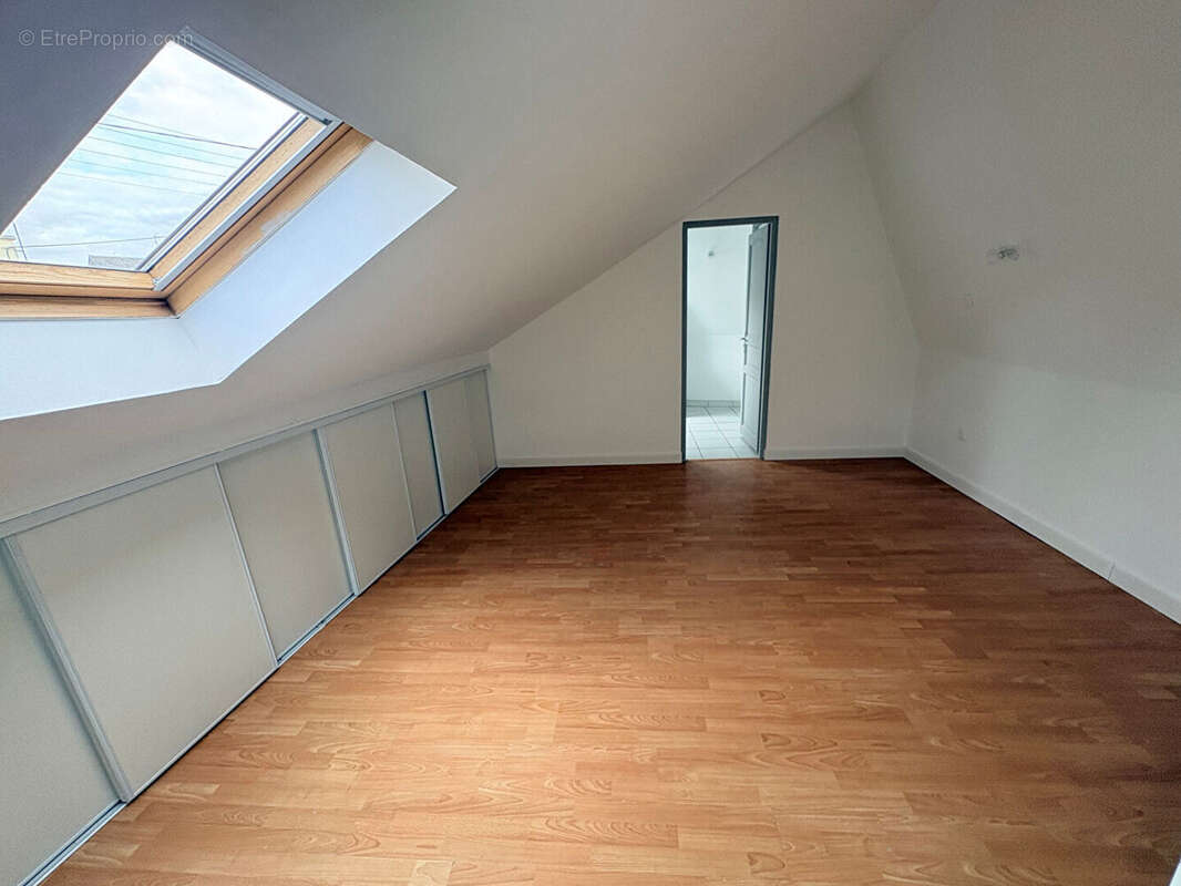 Maison Saint Quentin 3 pièce(s) 79.15 m2 - photo 3