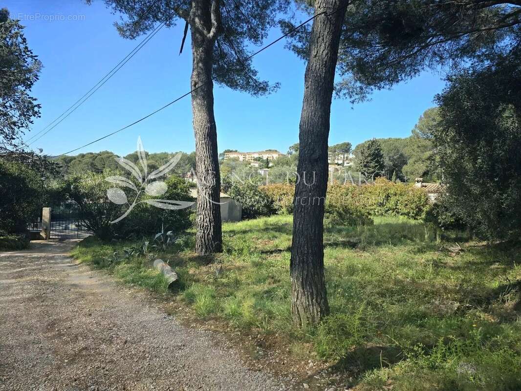Terrain à BIOT