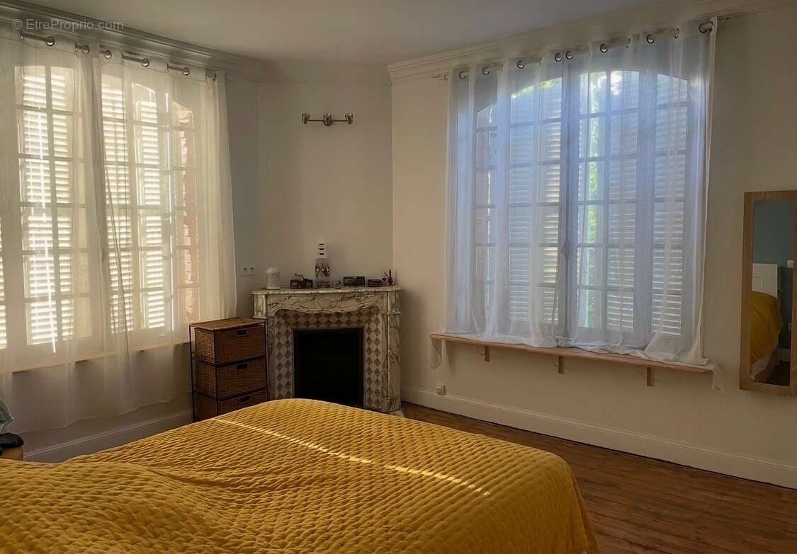 Maison à CHATEAU-PORCIEN