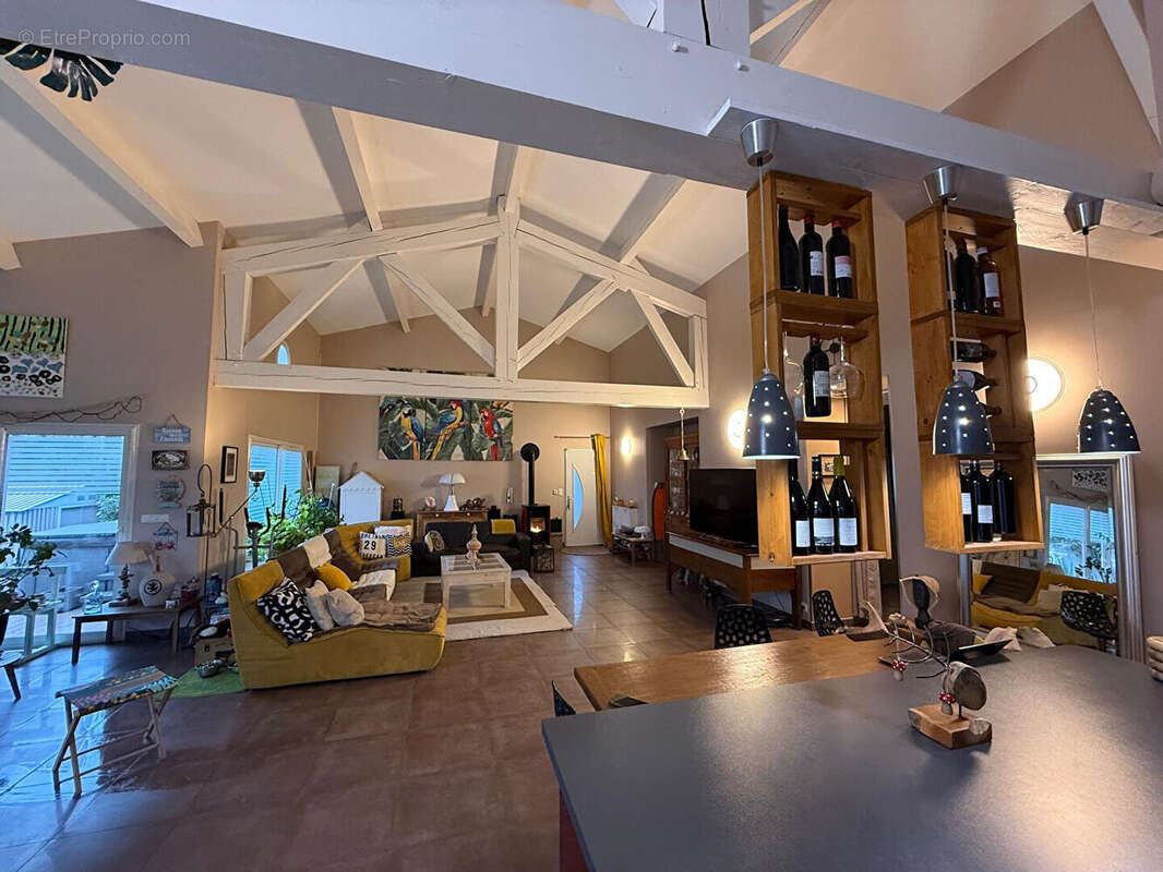Maison à LEZIGNAN-CORBIERES