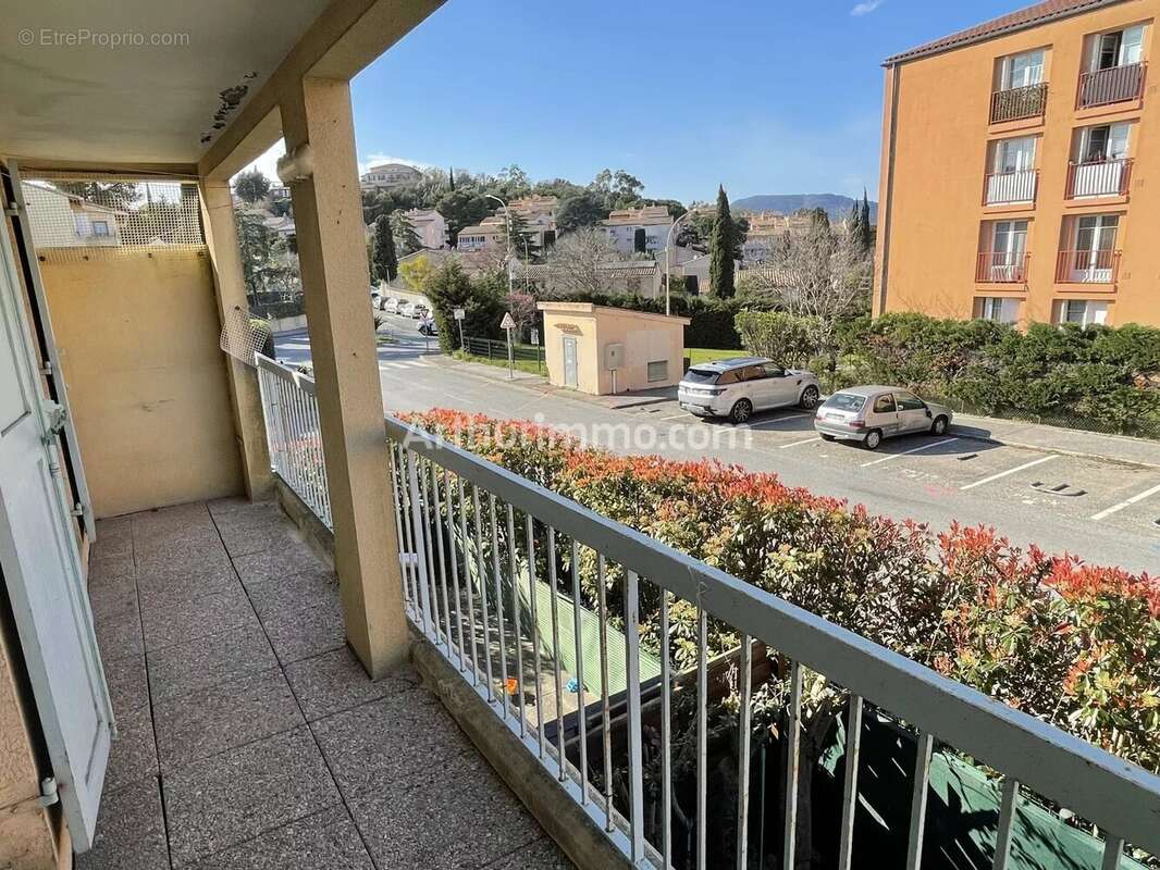 Appartement à COGOLIN