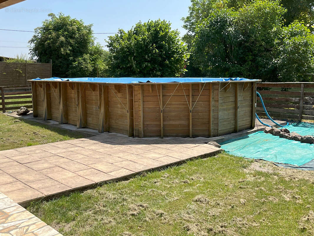 Maison à LA ROCHE-RIGAULT