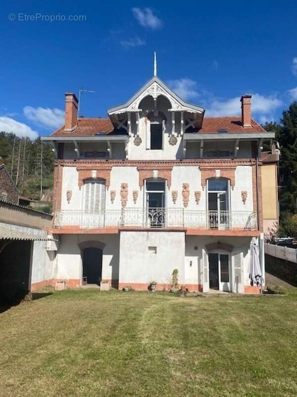 Maison à DECAZEVILLE