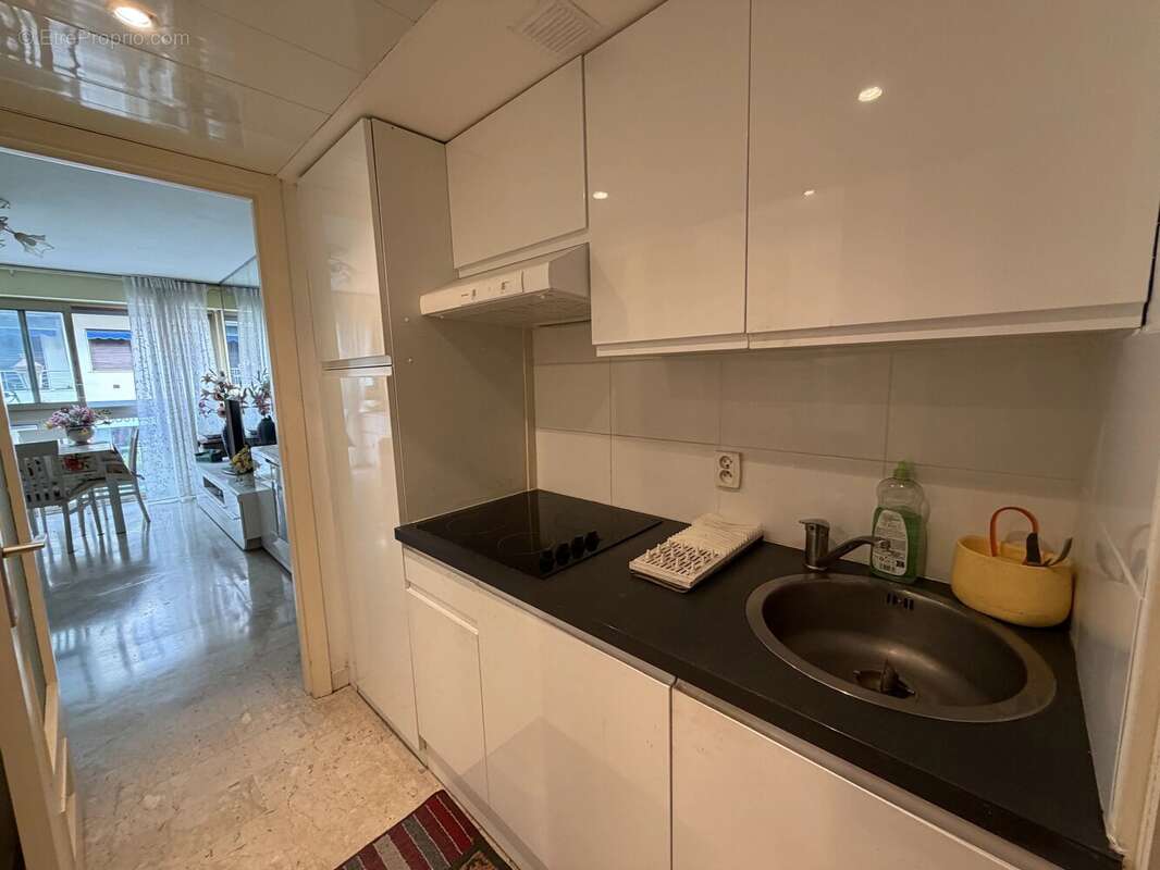 Charmant studio meublé Carré d'Or – Nice - photo 5