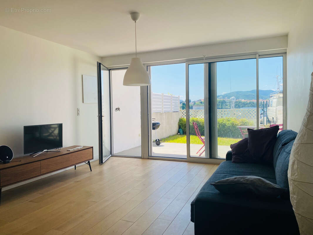 Immeuble de 135m2 situe au port de la floride avec vue magnifique - photo 20