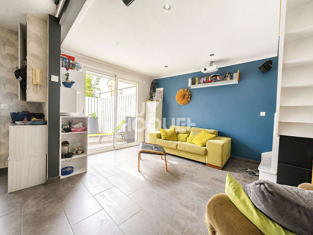 Maison familiale 5 chambres avec jardin - Proche commerces et transports - photo 4