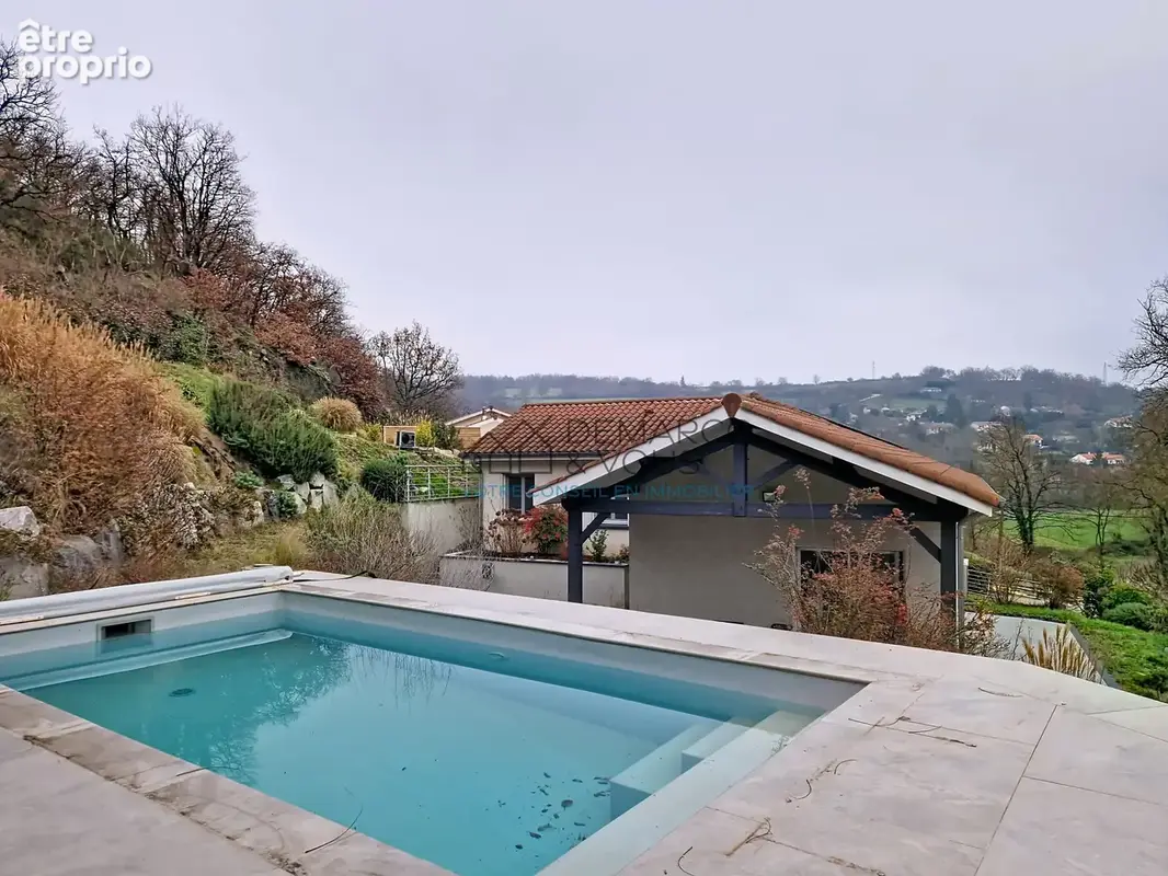 Maison 6 pièces 147 m2 - photo 2