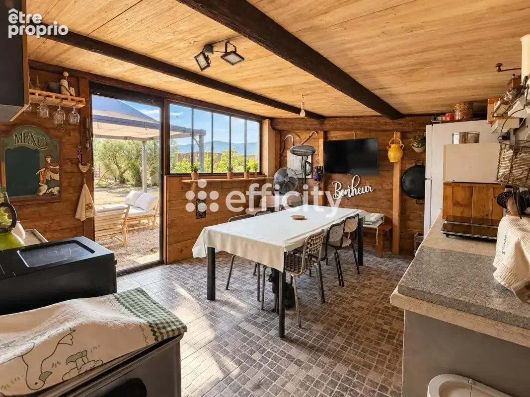 Maison 6 pièces 153 m² à vendre à Saint-Maximin-La-Sainte-Baume (83470) - photo 16