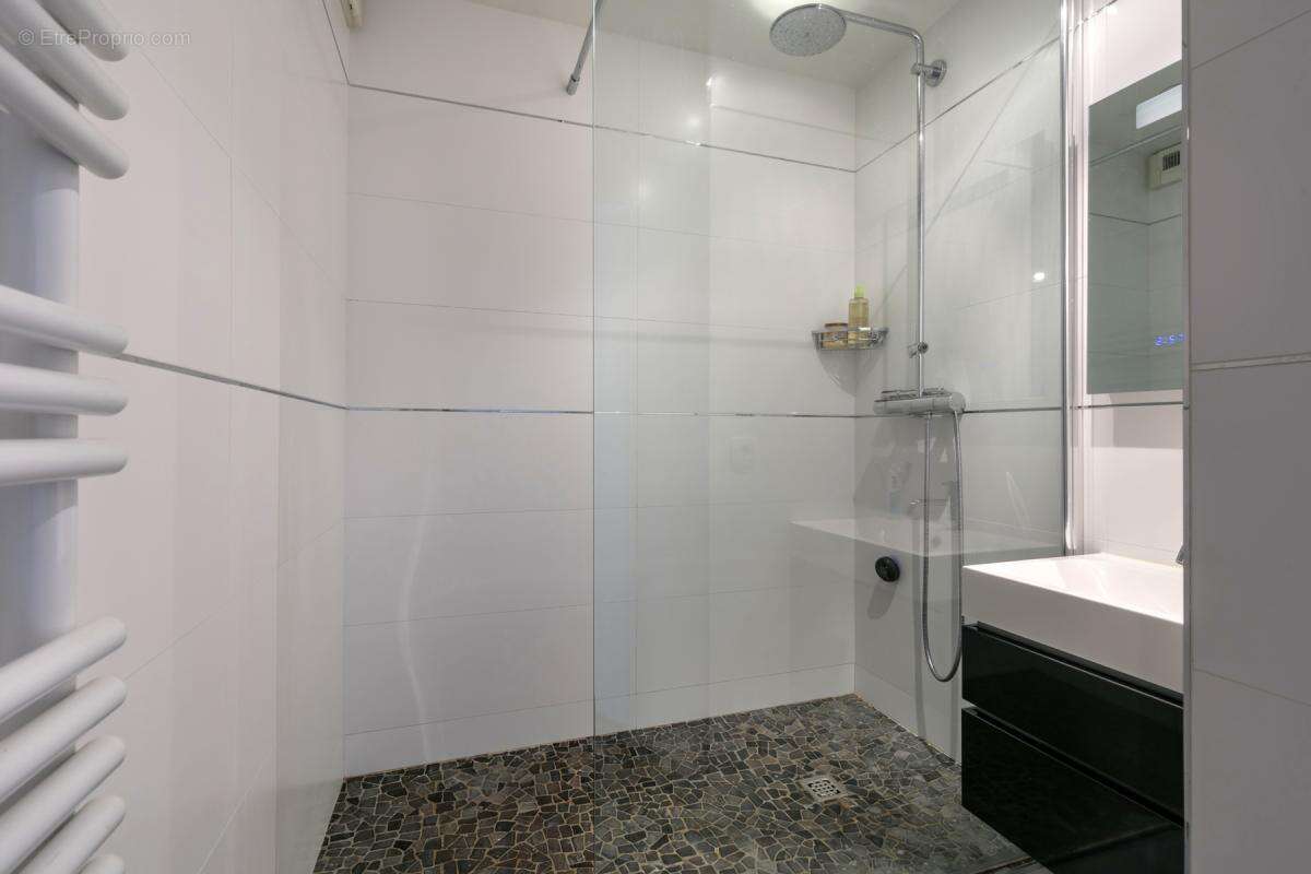 Appartement à ISSY-LES-MOULINEAUX