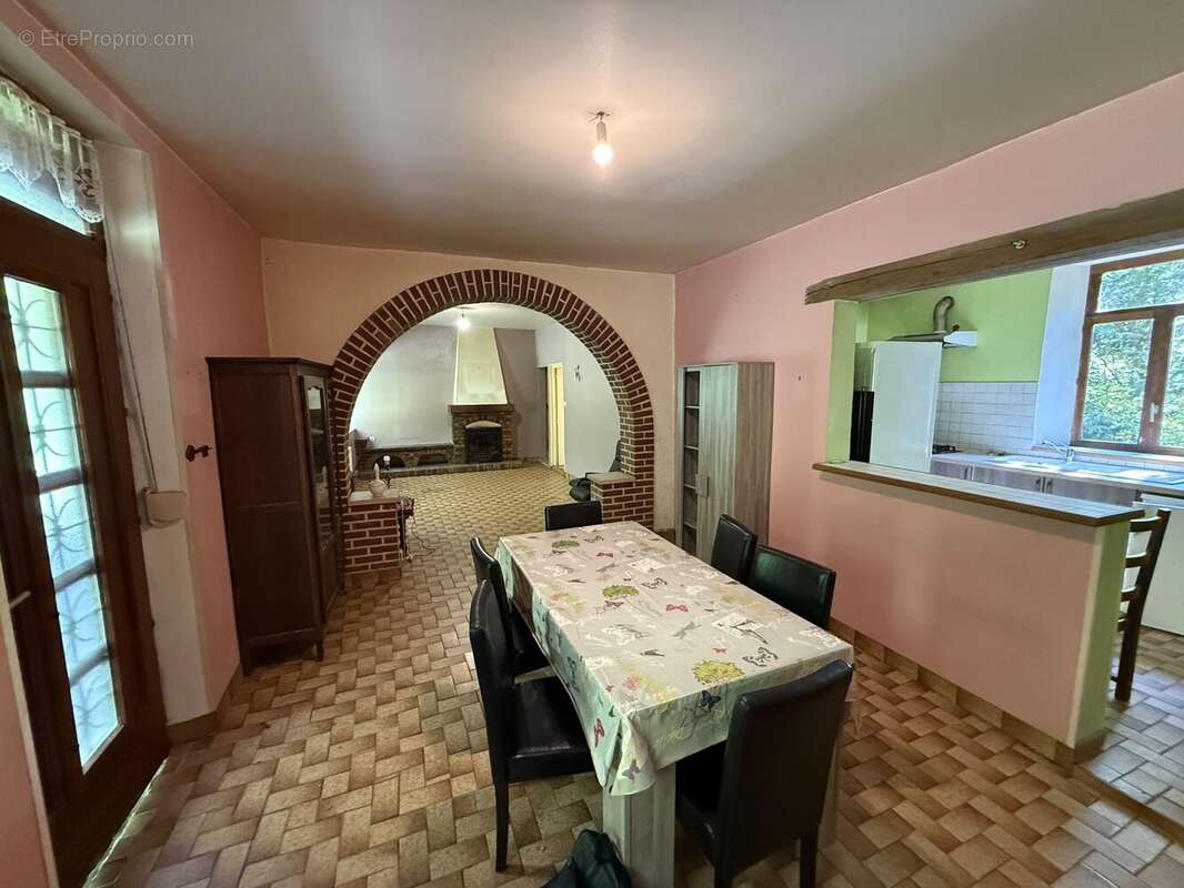 Maison à COUSOLRE