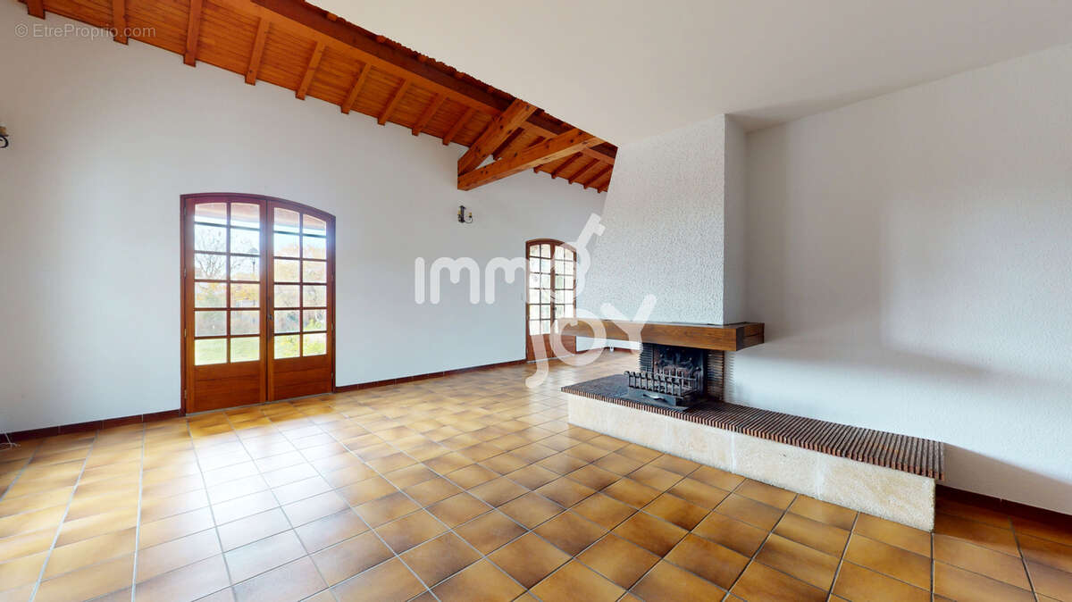 Maison à FROUZINS