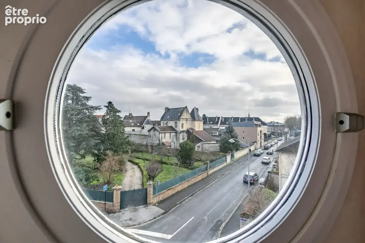 Dpt Aisne (02), à vendre SOISSONS appartement 300 m2 - photo 3