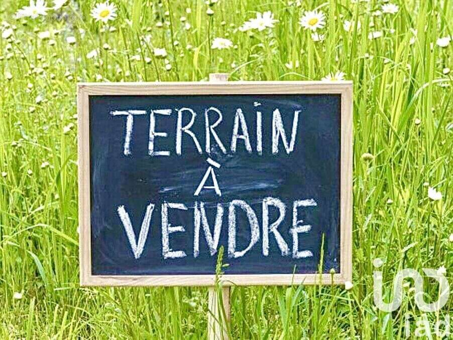 Photo 3 - Terrain à LATHUS-SAINT-REMY