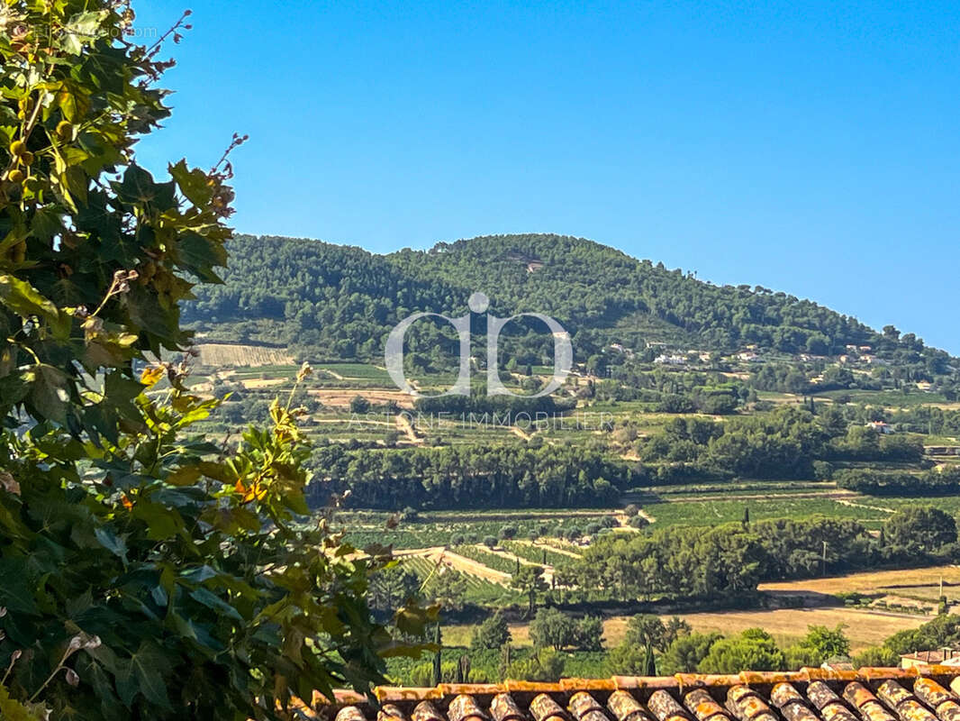 Appartement à LA CADIERE-D'AZUR