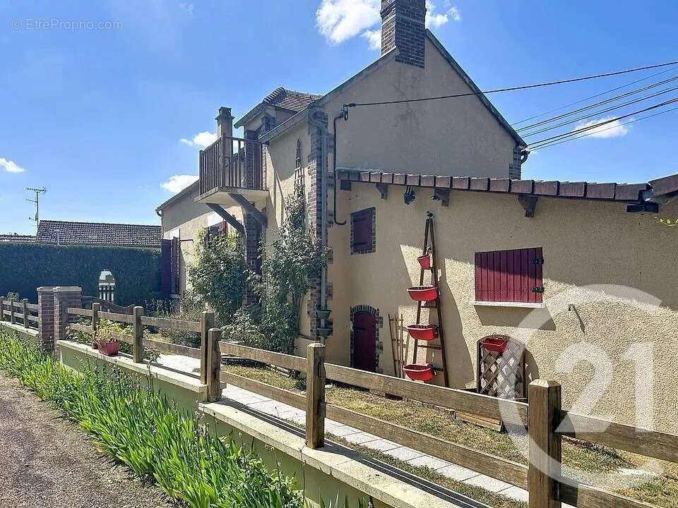 Maison à BONNARD