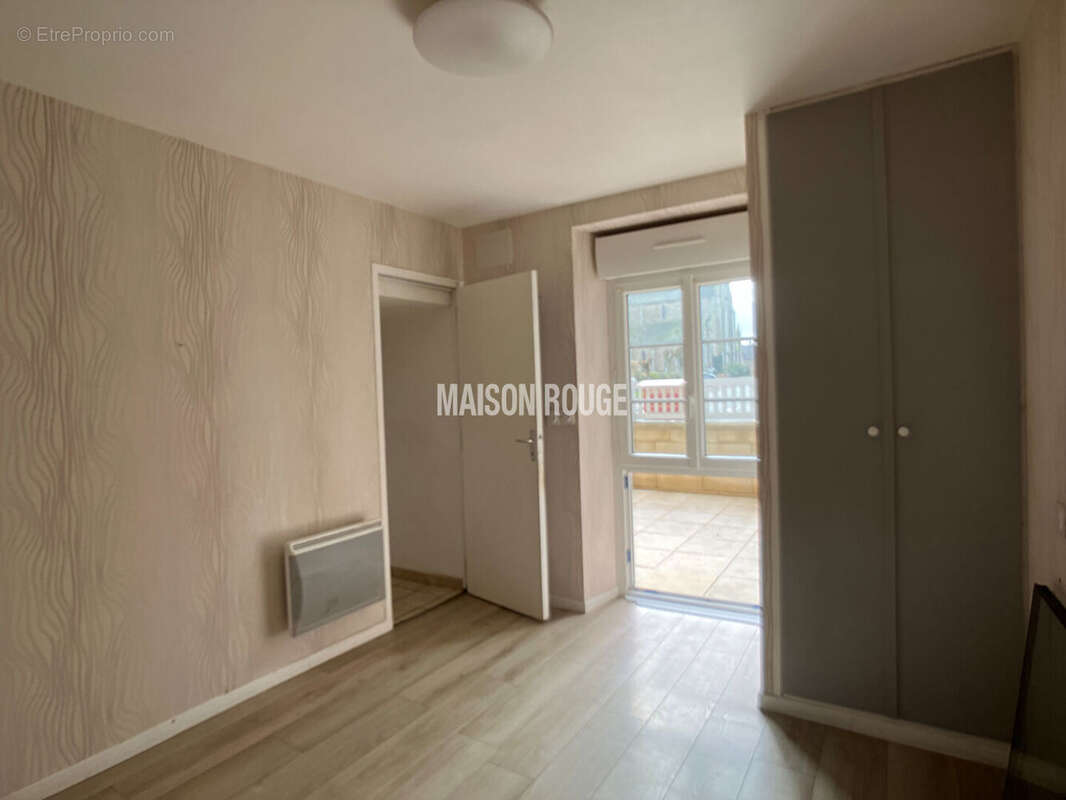 Maison à HENANBIHEN