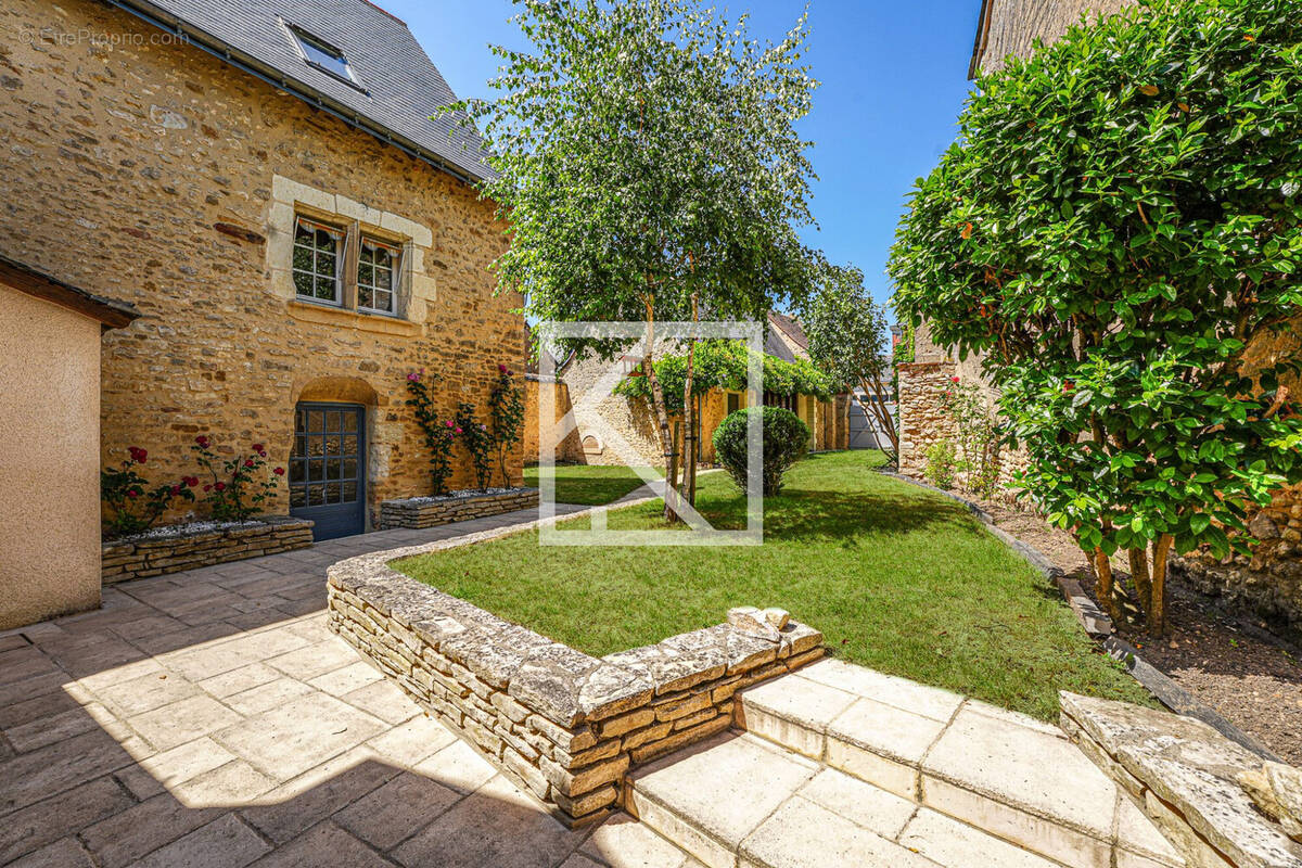 Maison à HUILLE