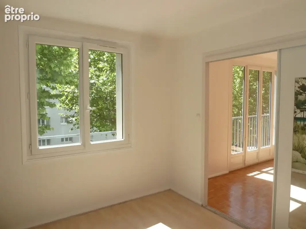 Appartement 3 pièces 67 m² à vendre à Lyon-8e (69008) - photo 3