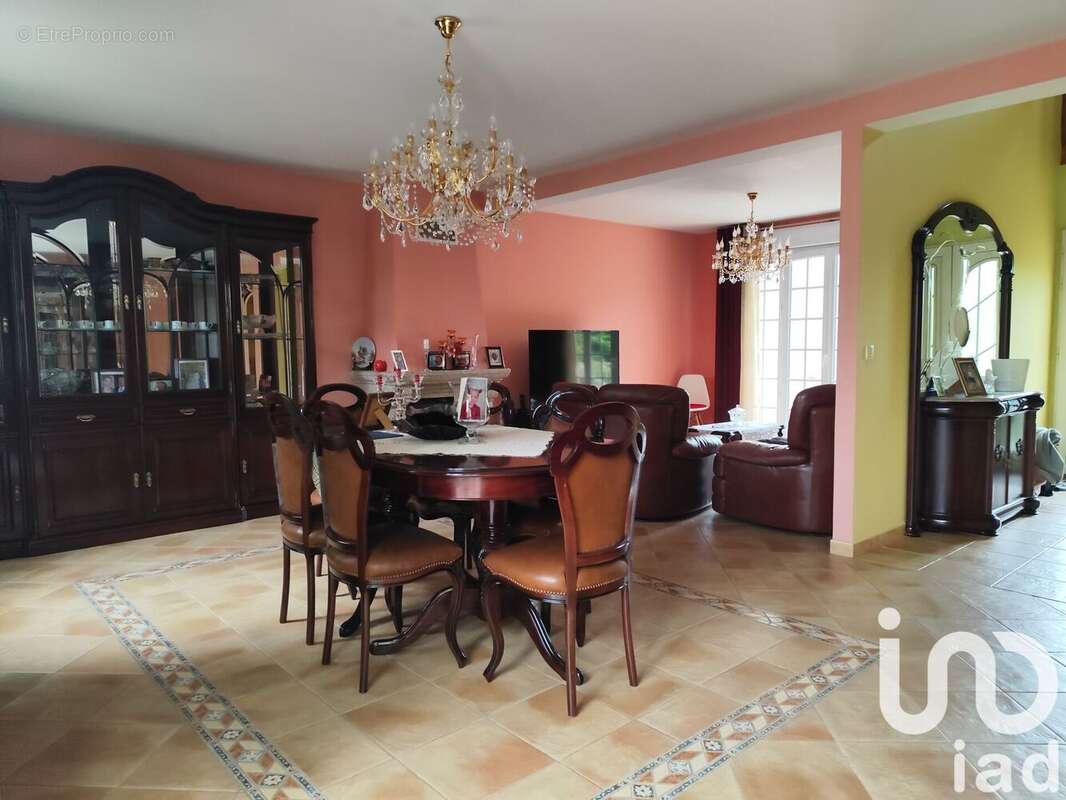 Photo 2 - Maison à PONTAULT-COMBAULT