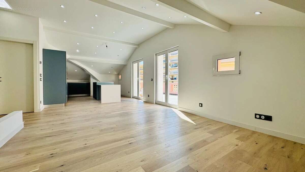 Appartement à MENTON