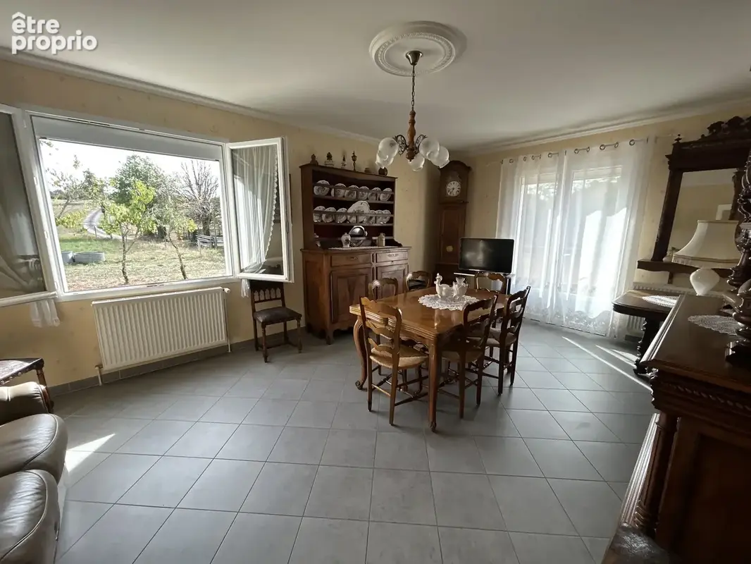 Maison familiale spacieuse avec sous-sol - environnement calme - photo 3