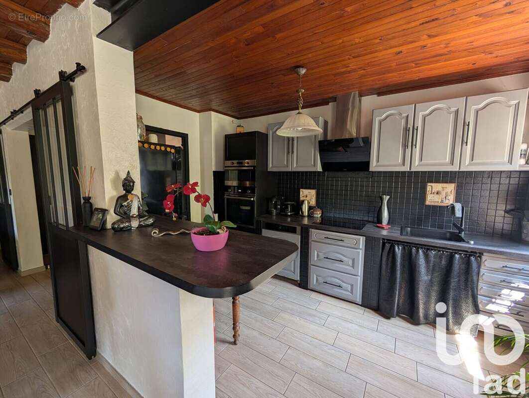 Maison 184 m² à Saint-Martin-De-La-Cluze  - photo 9