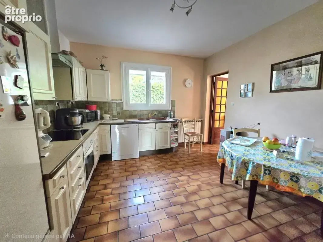 Maison familiale 127 m² avec piscine & grand terrain à Fos-sur-Mer – 4 Ch, Garage & Véranda - photo 17